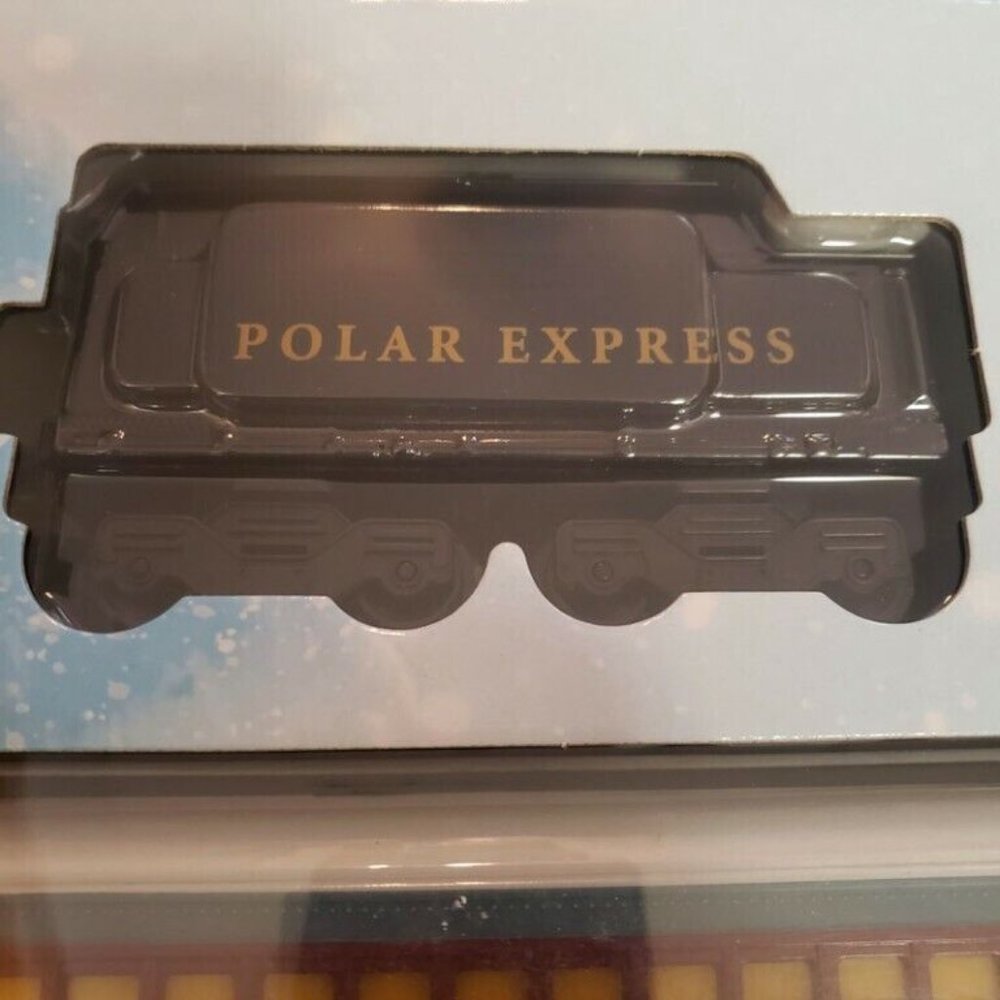 Lionel The Polar Express Battery Operated Train Set 28 Pieces 71-1925-200 New - Picture 3 of 8